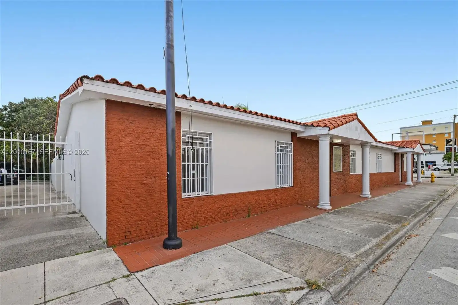 1888 NW 7th St, Miami FL 33125 photo 4