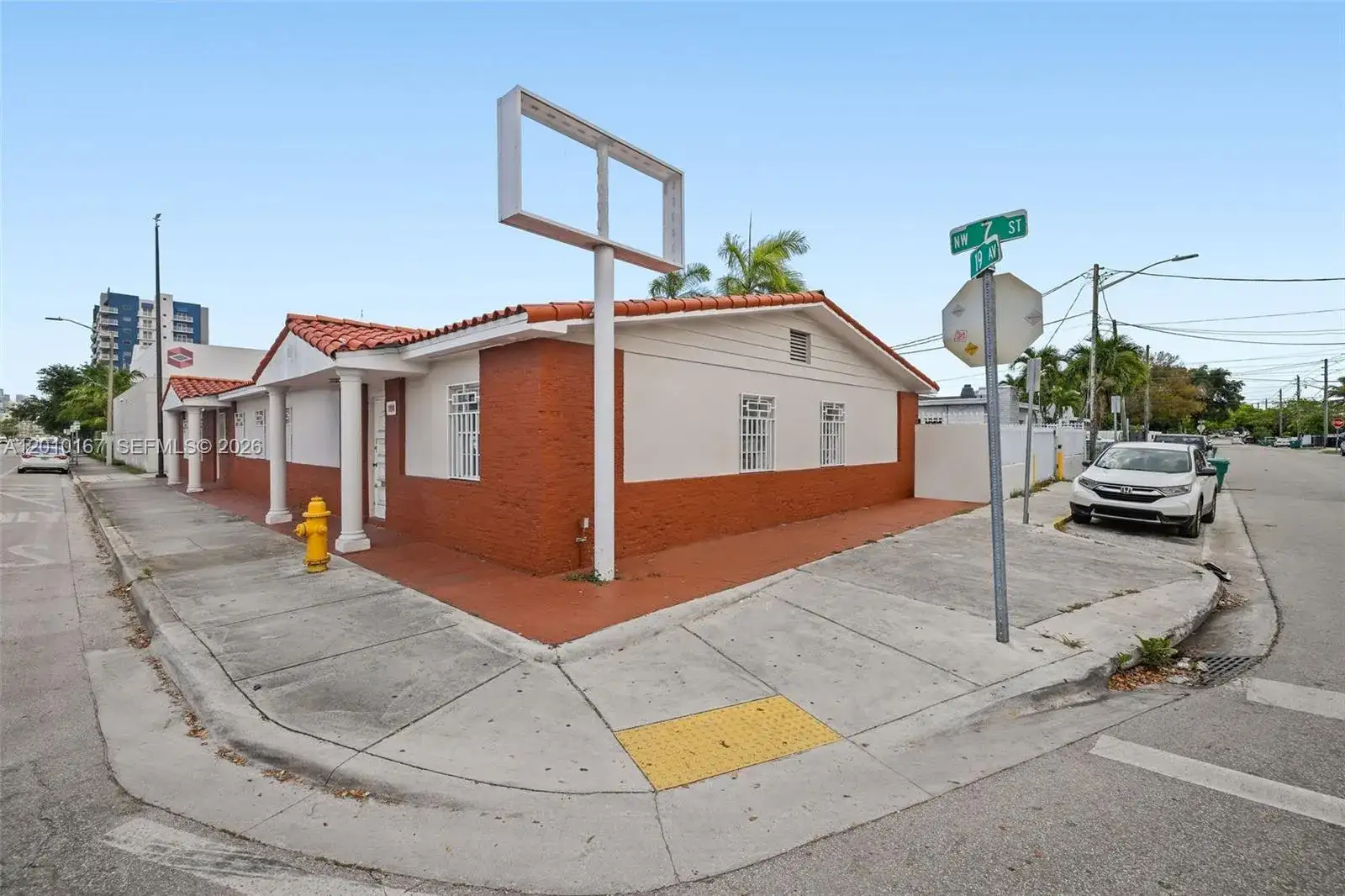 1888 NW 7th St, Miami FL 33125 photo 5