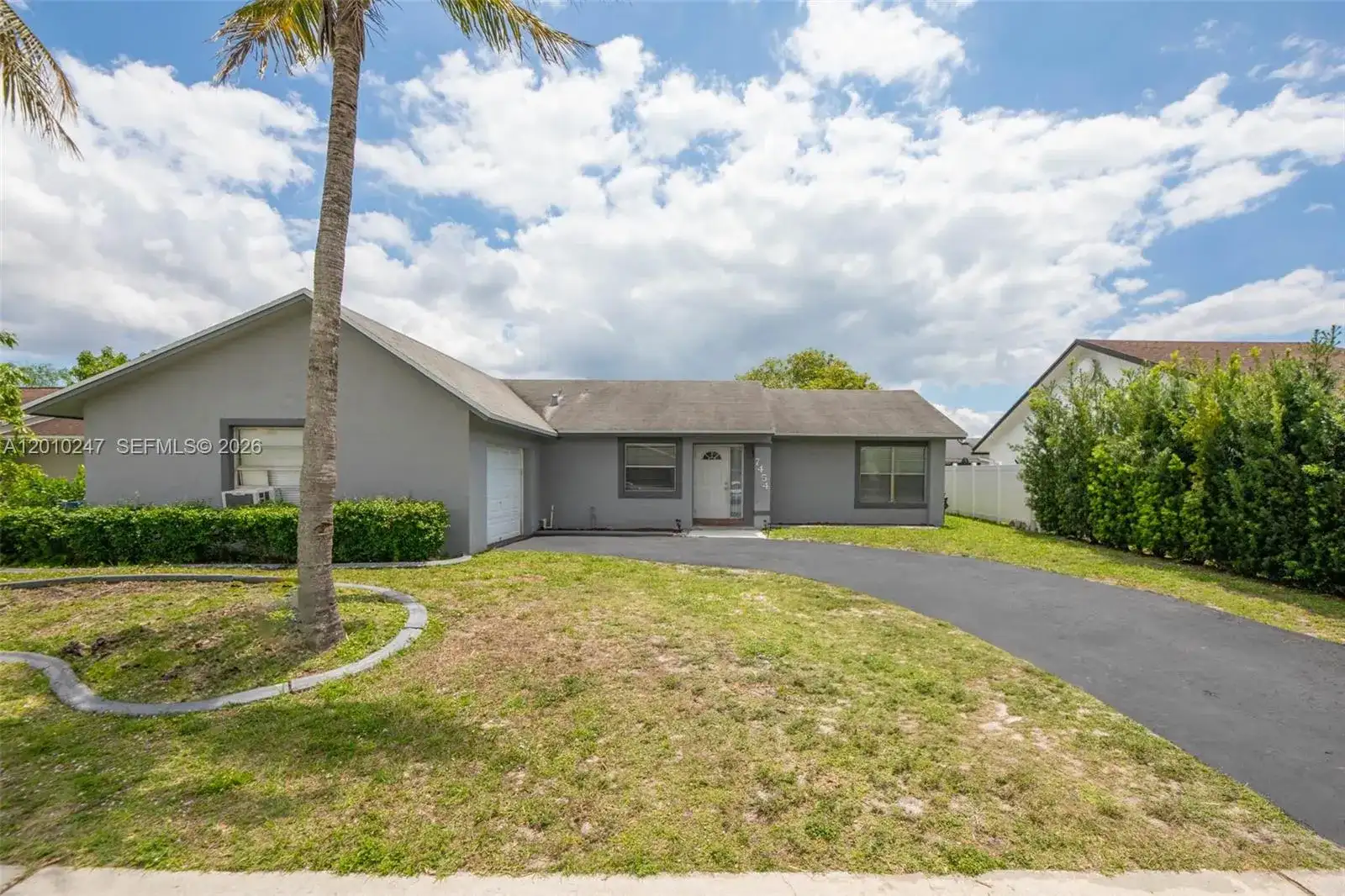 7454 NW 48th Pl, Lauderhill FL 33319 photo 2