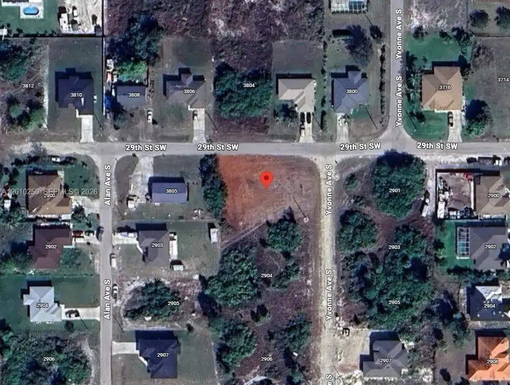 2900 S Yvonne, Lehigh Acres FL 33976 photo 4