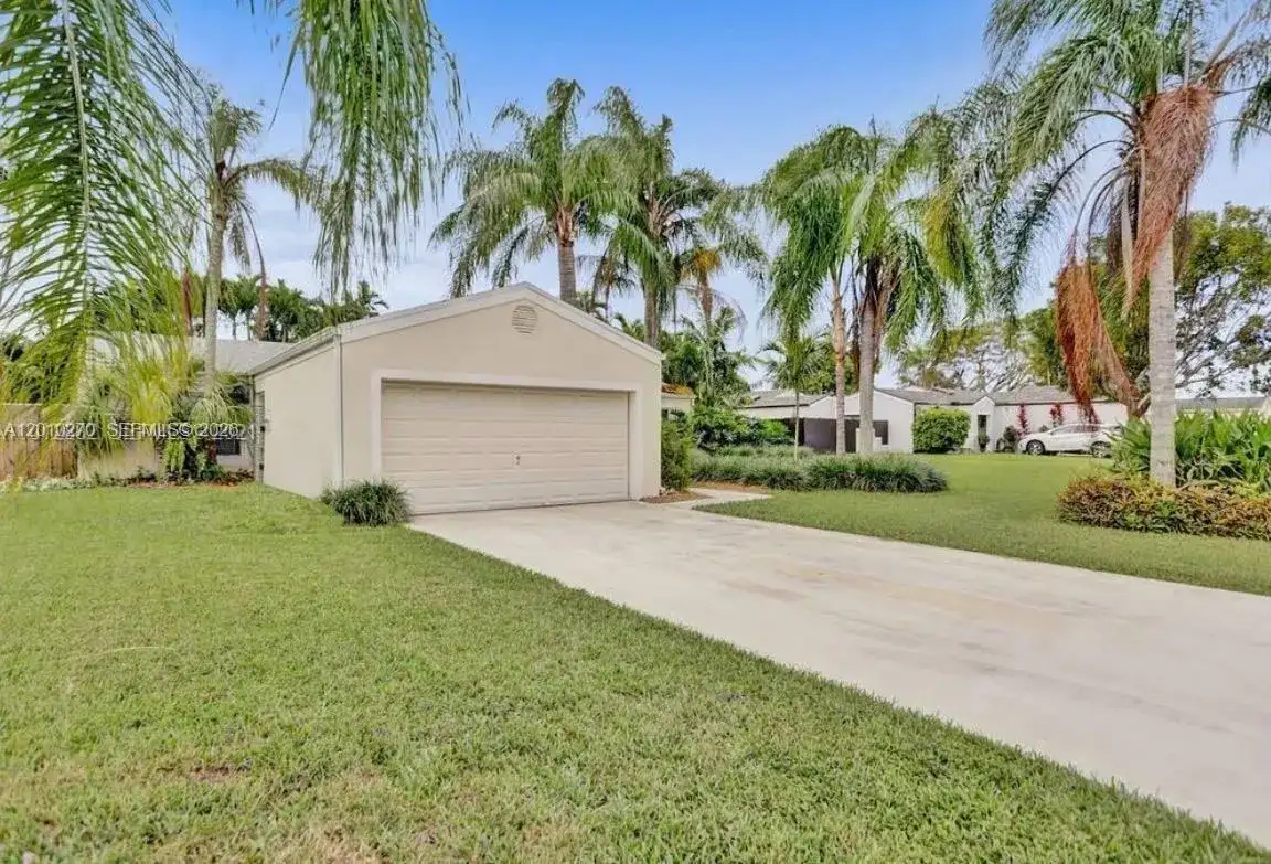 14740 SW 159th St, Miami FL 33187 photo 2