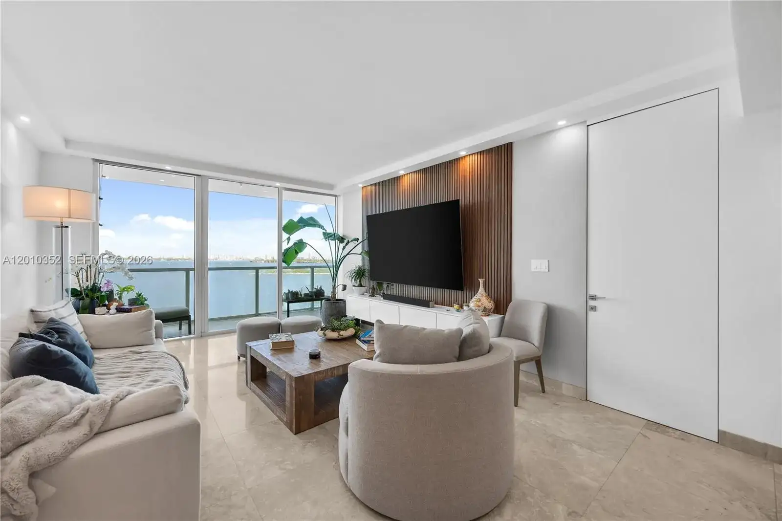 665 NE 25th St # 1503, Miami FL 33137 photo 4