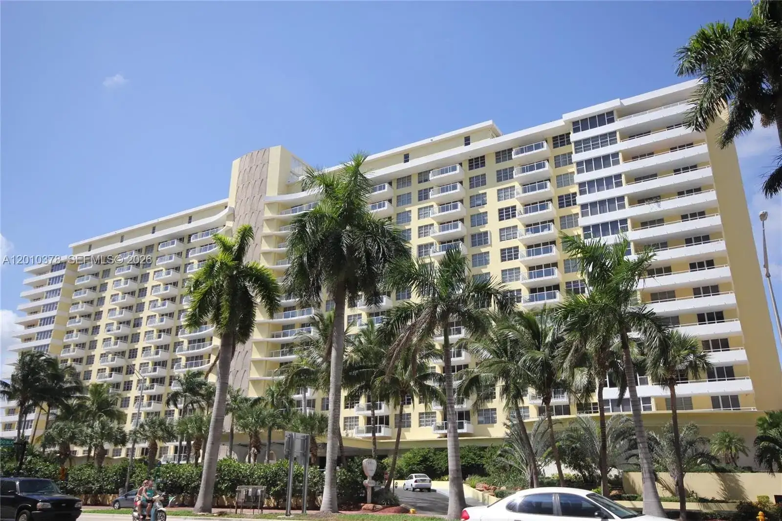 5600 Collins Ave # 9E, Miami Beach FL 33140 photo 2