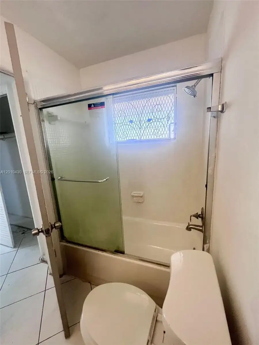 1540 NE 191st St # 321, Miami FL 33179 photo 4