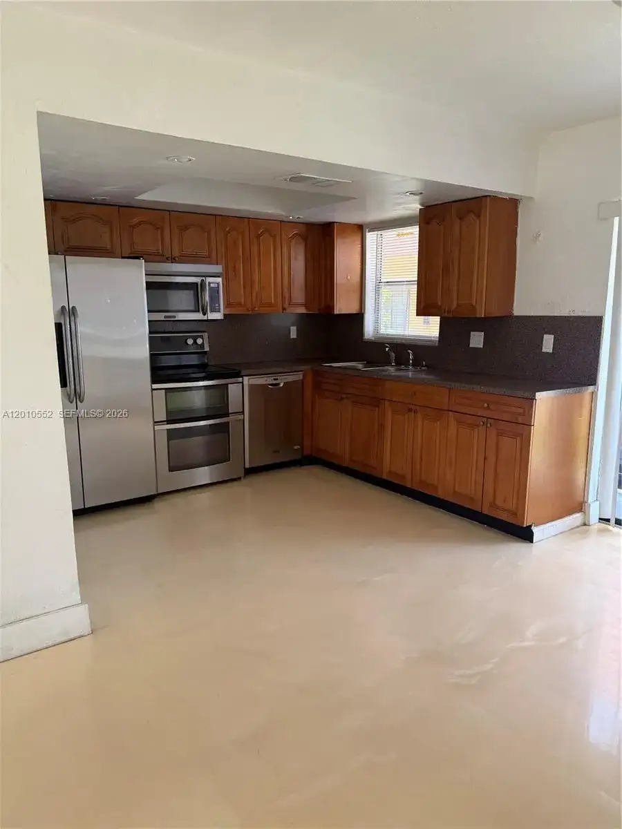 5231 NW 27th St # 8A, Lauderhill FL 33313 photo 3