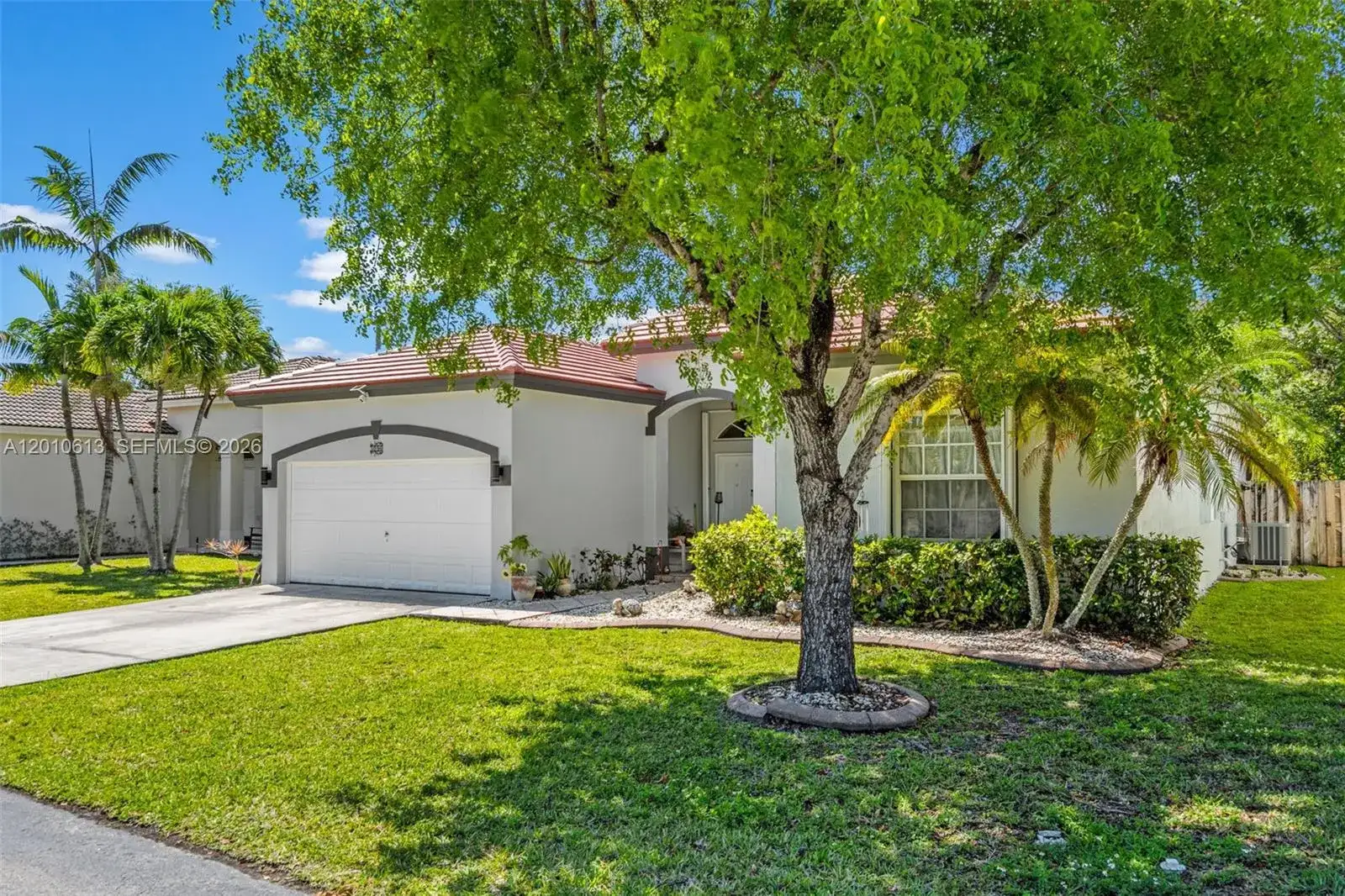 3090 SE 7th Pl, Homestead FL 33033 photo 3