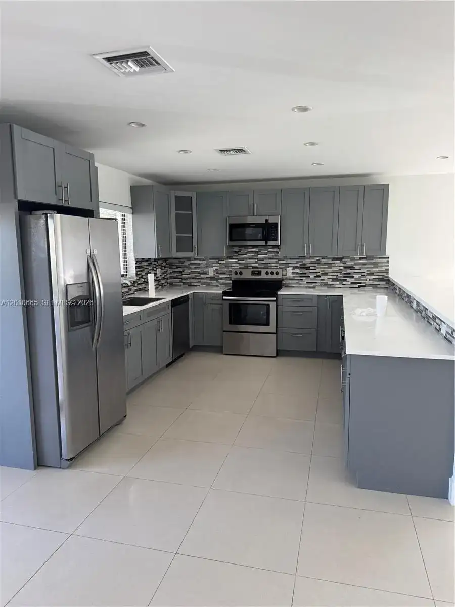3155 SW 132nd Ave, Miami FL 33175 photo 4