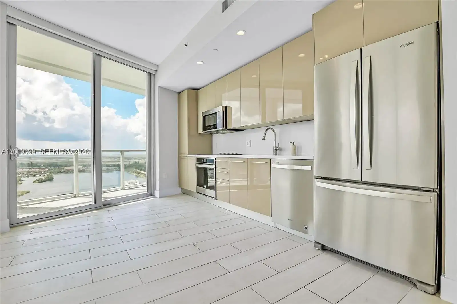 2000 Metropica Way # 2204, Sunrise FL 33323 photo 4