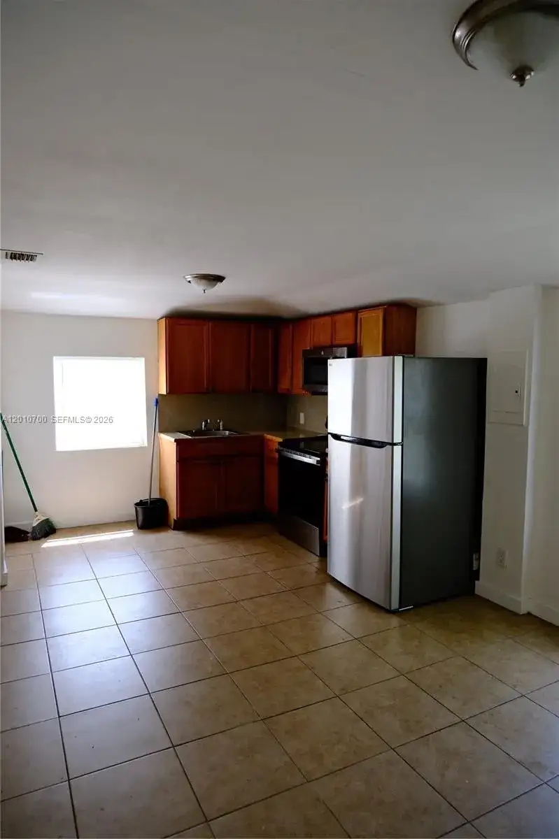 1455 NE 146th St # B, Miami FL 33161 photo 3