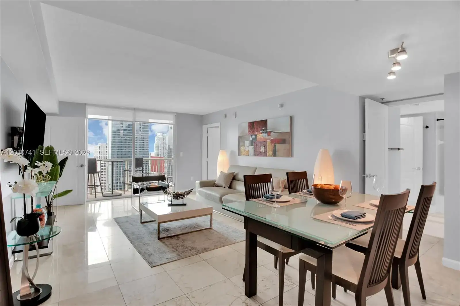 1200 Brickell Bay Dr # 3515, Miami FL 33131 photo 2