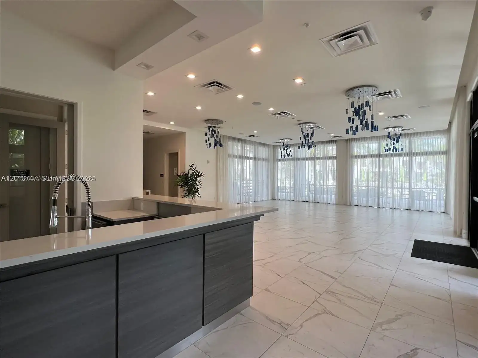 8167 NW 41st St # 308, Doral FL 33166 photo 3