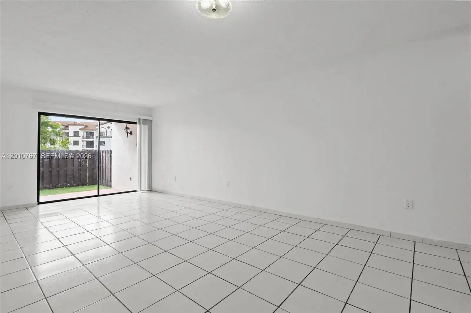 9431 Fontainebleau Blvd # 112, Miami FL 33172 photo 5