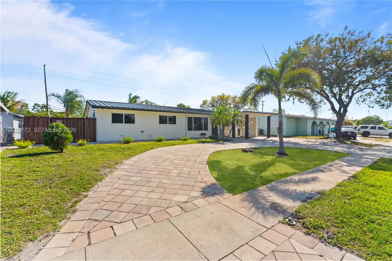 630 NE 23rd Ct, Pompano Beach FL 33064 photo 4
