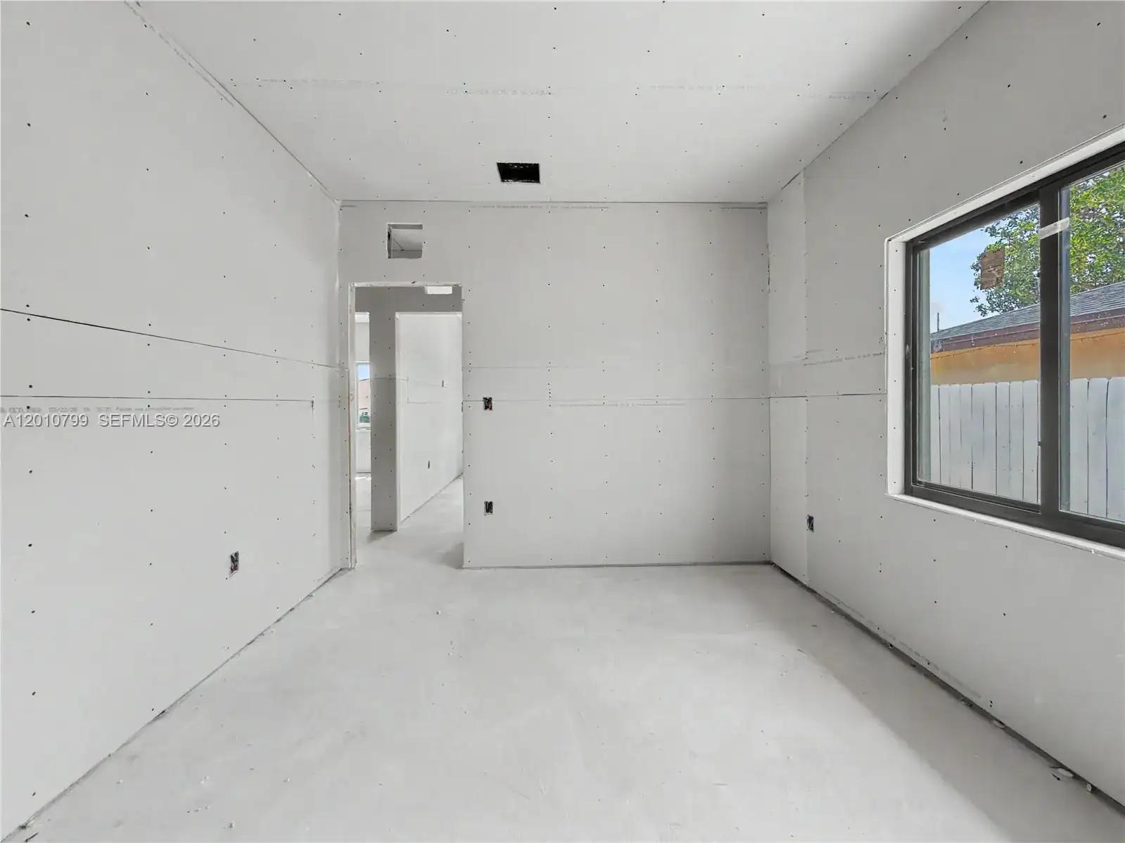 640 SW 10th Ave, Homestead FL 33030 photo 3
