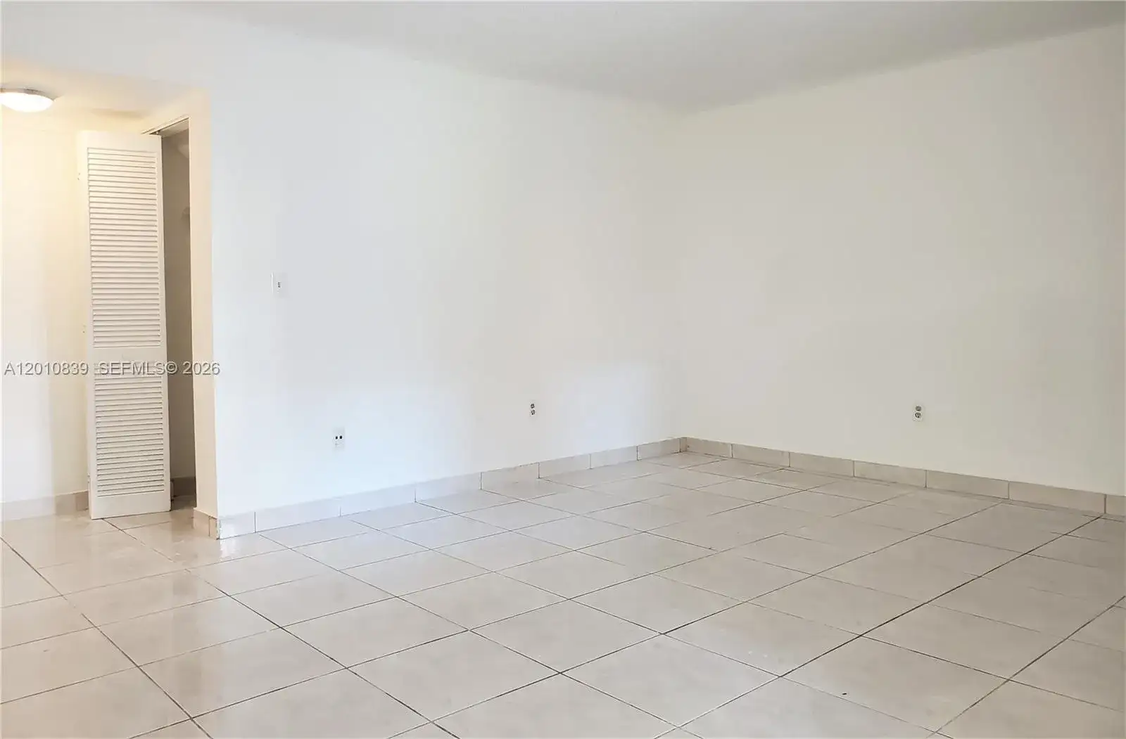 10020 NW 9th St Cir # 102, Miami FL 33172 photo 4