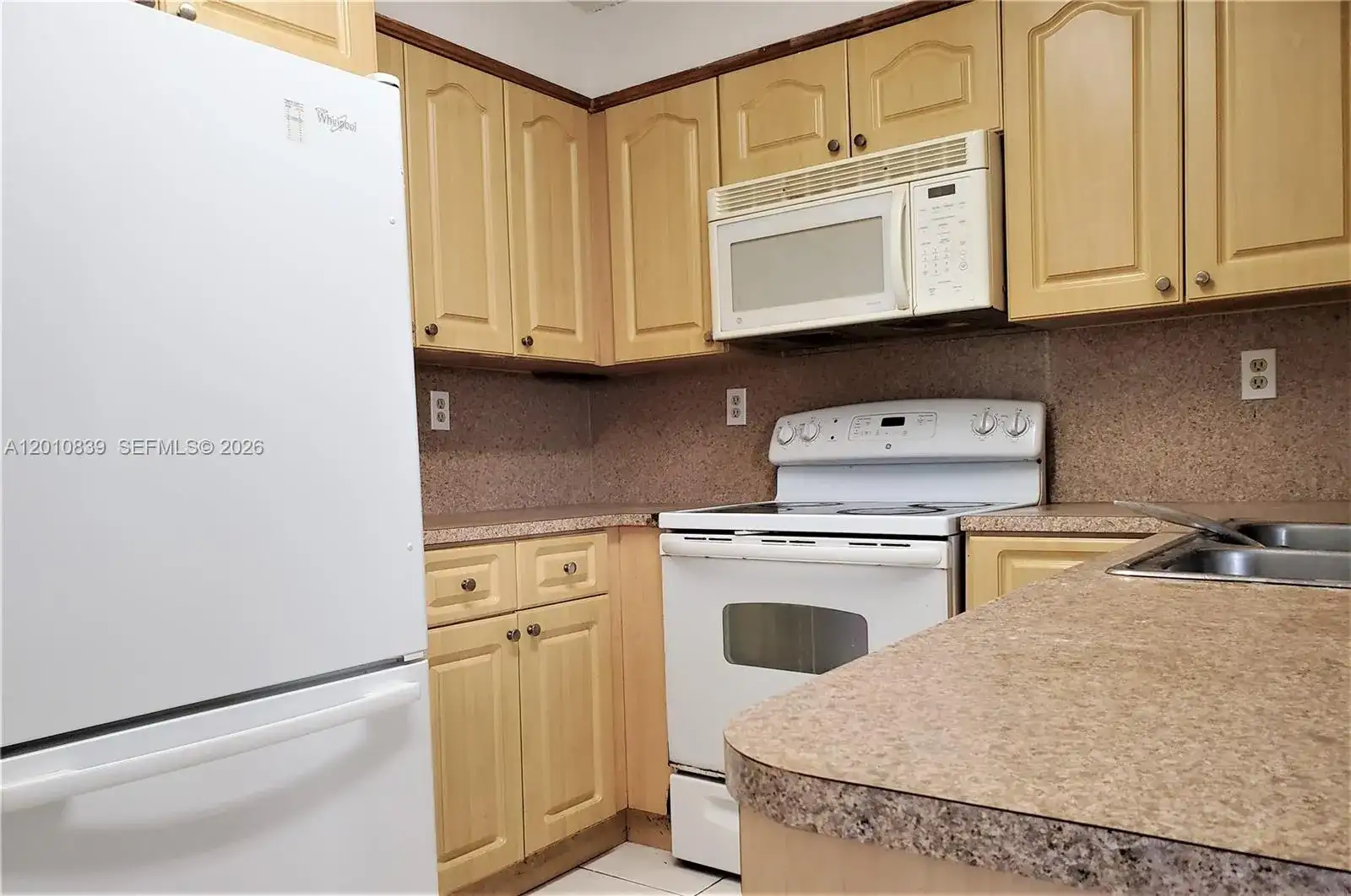 10020 NW 9th St Cir # 102, Miami FL 33172 photo 5