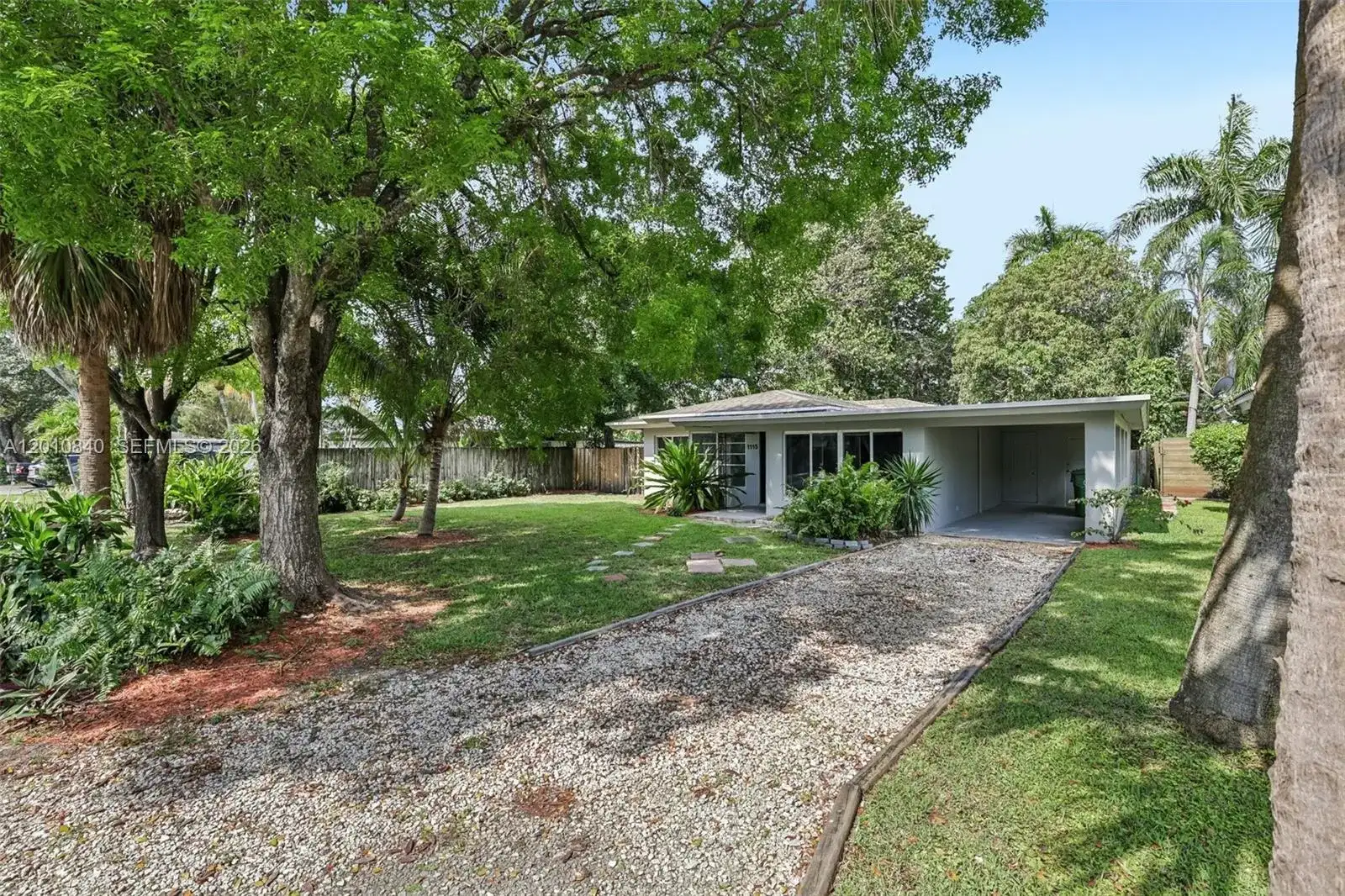1115 NW 7th Ave, Fort Lauderdale FL 33311 photo 2