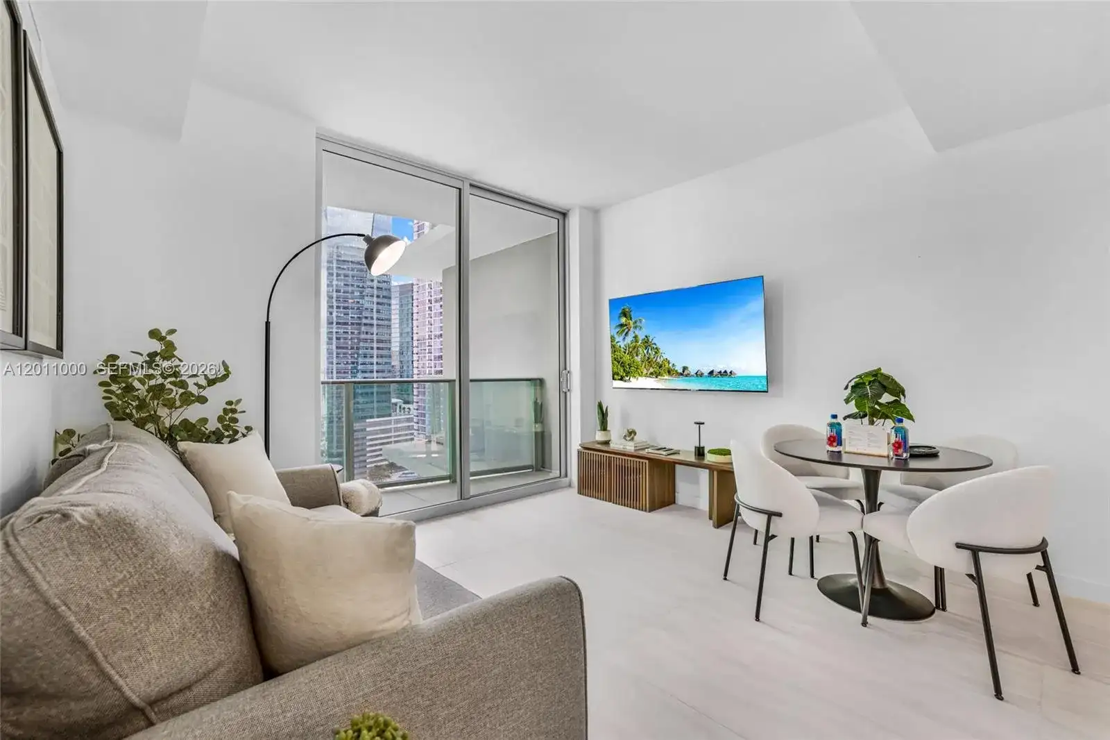 77 SE 5TH ST # 3305, Miami FL 33131 photo 2