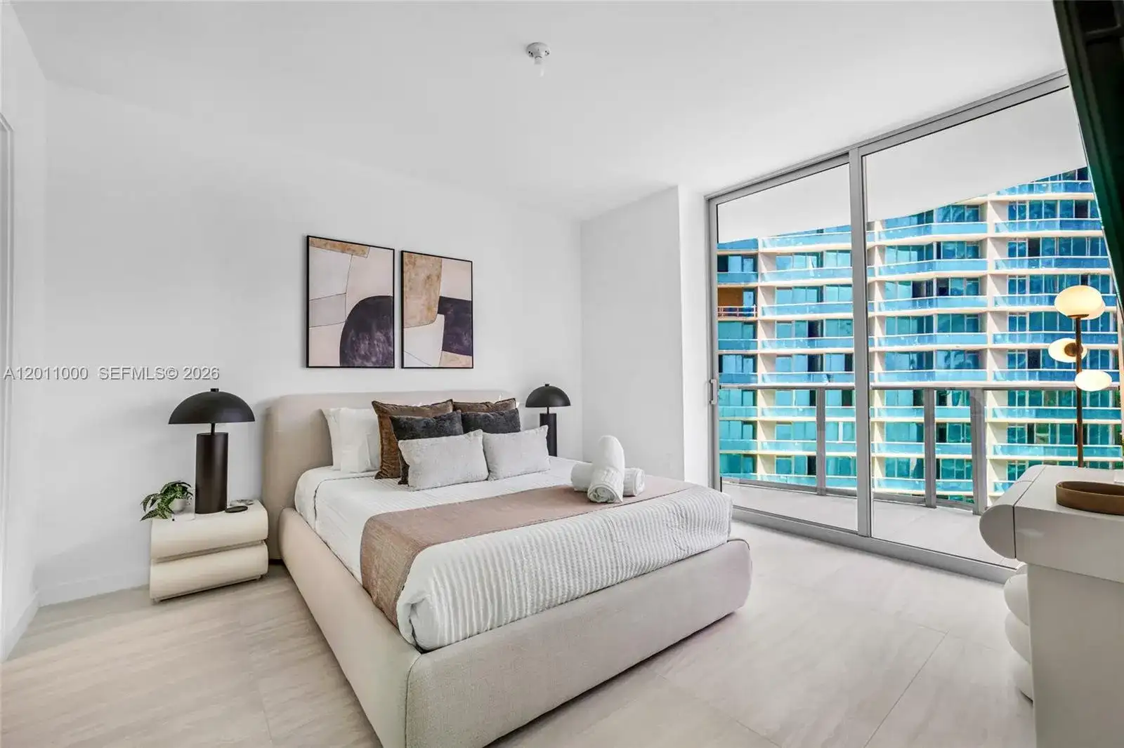 77 SE 5TH ST # 3305, Miami FL 33131 photo 5