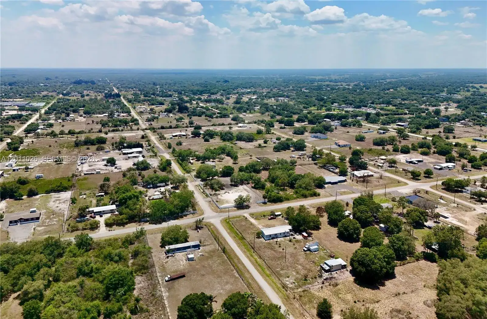 242 BALD CYPRESS AVE, Clewiston FL 33440 photo 3