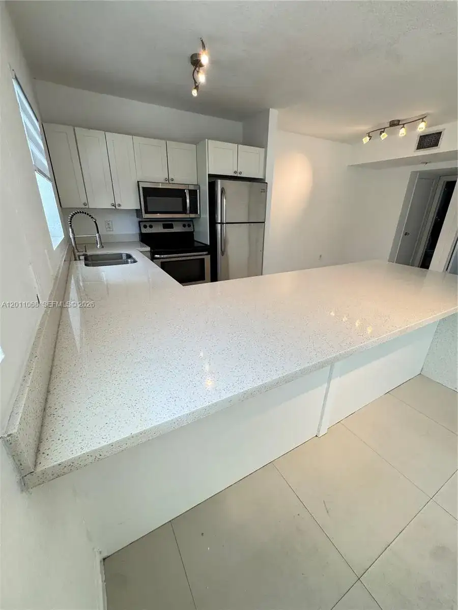 8035 Crespi Blvd # 9, Miami Beach FL 33141 photo 4
