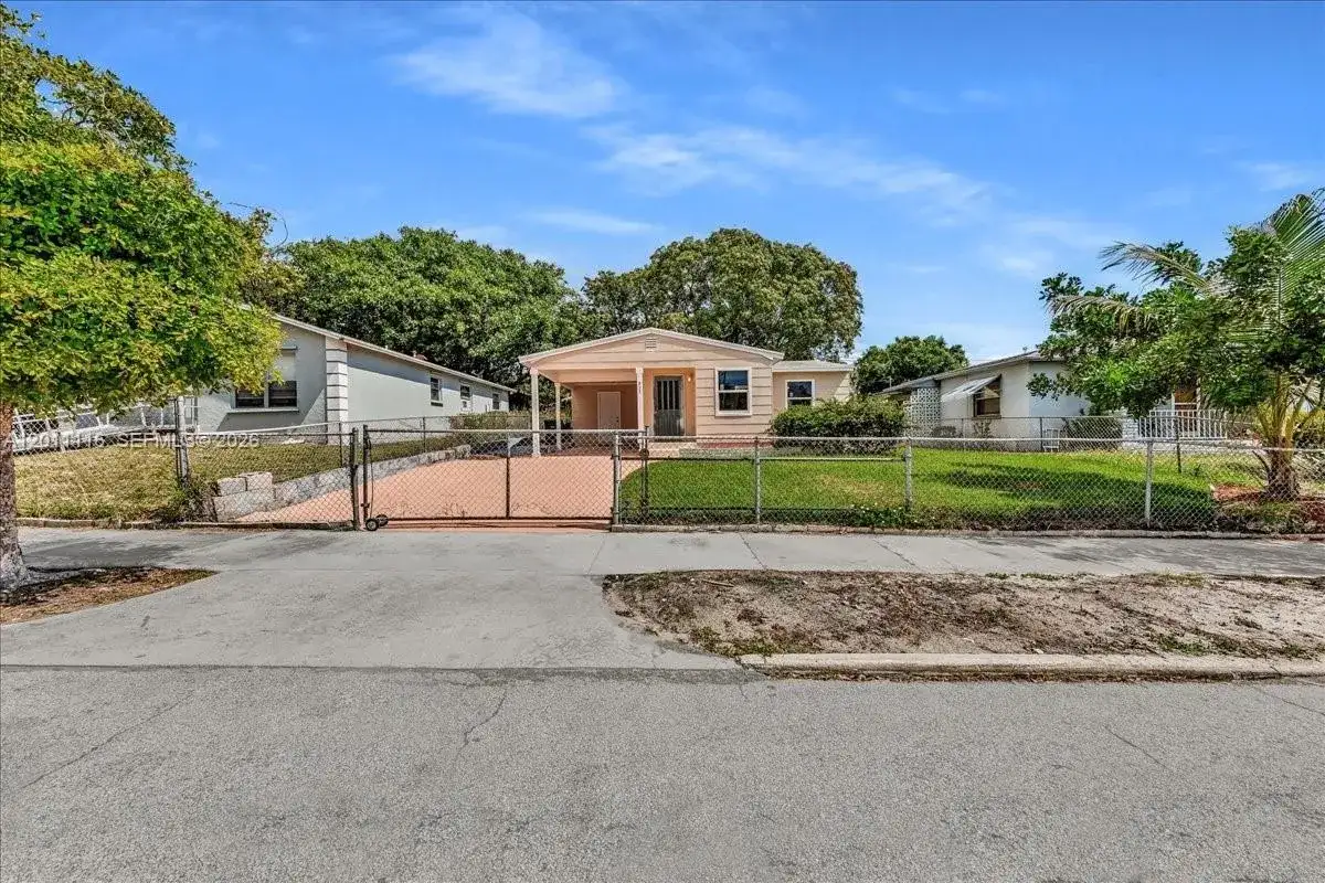 837 30th St, West Palm Beach FL 33407 photo 2
