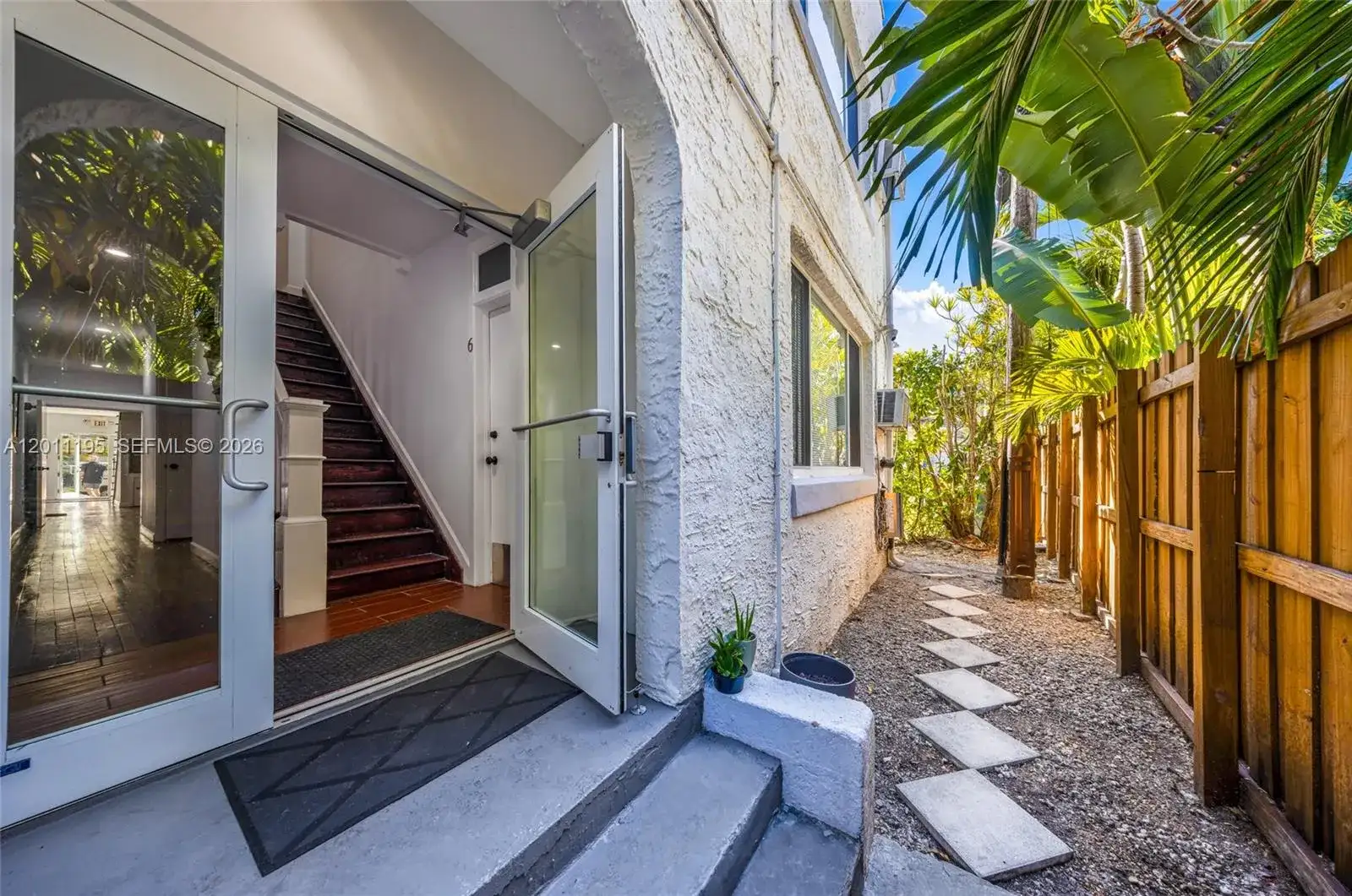 1610 Salzedo St, Coral Gables FL 33134 photo 3