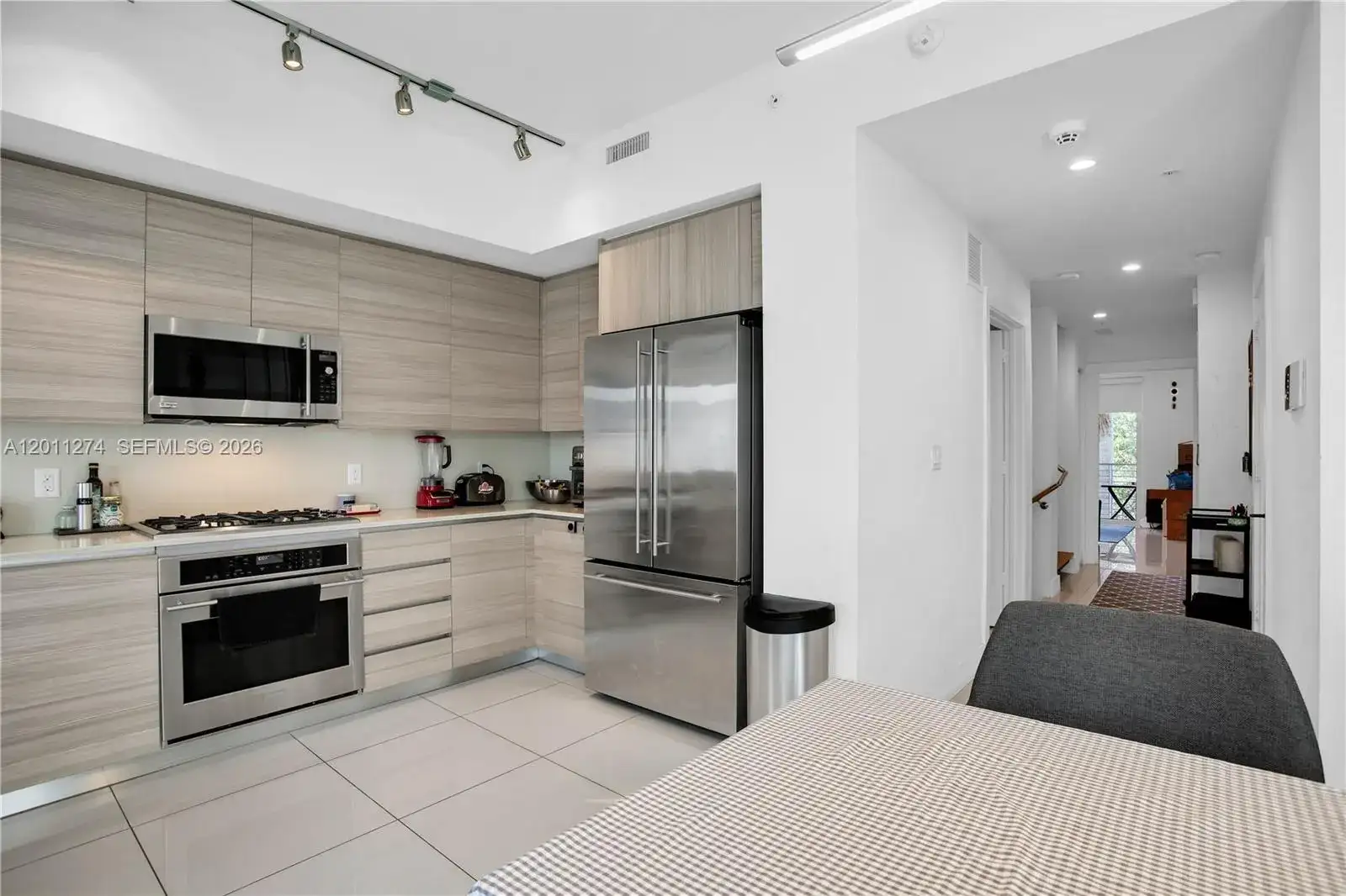 87 N Shore Dr, Miami Beach FL 33141 photo 3