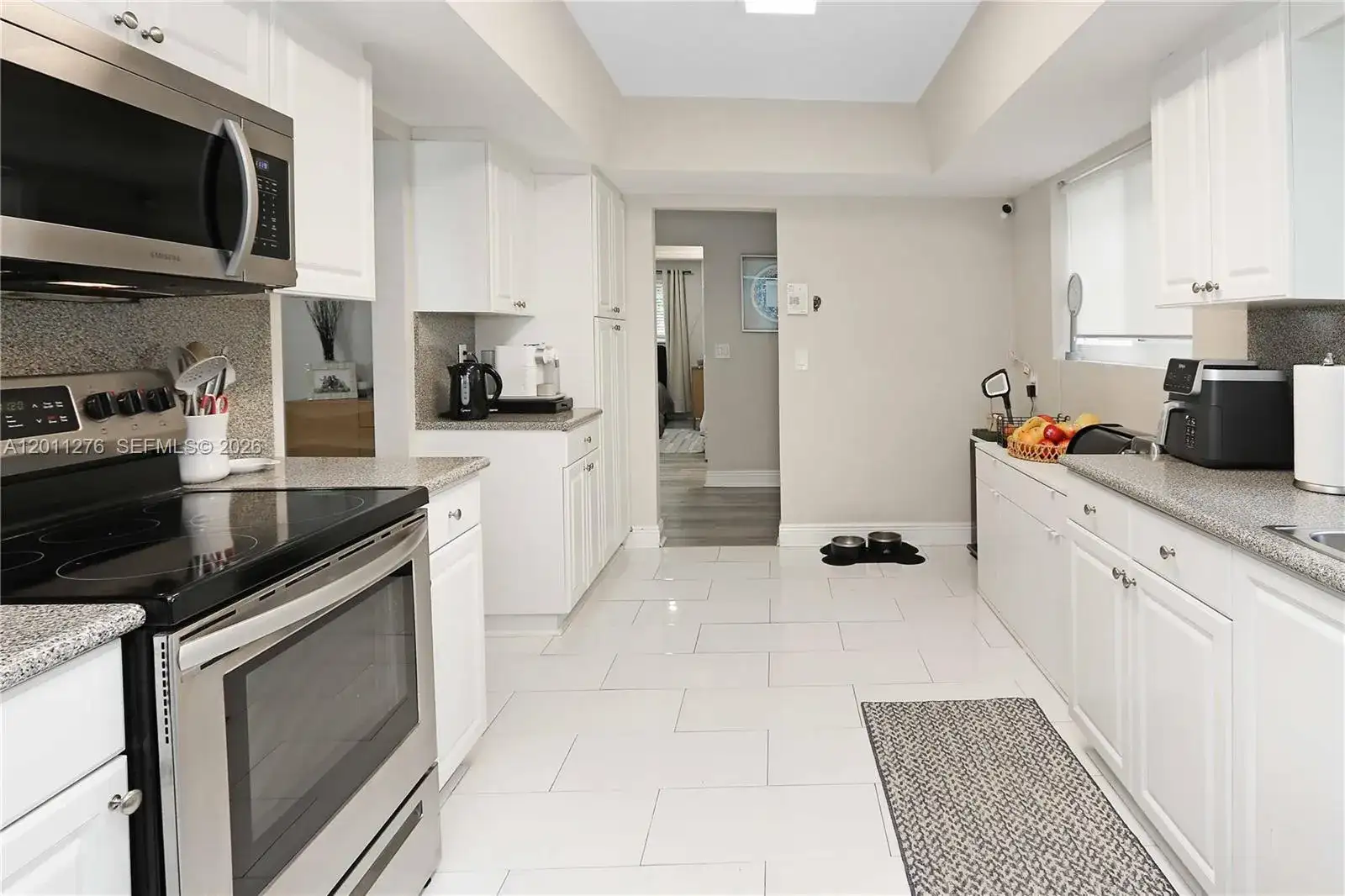 1333 Tyler St, Hollywood FL 33019 photo 3