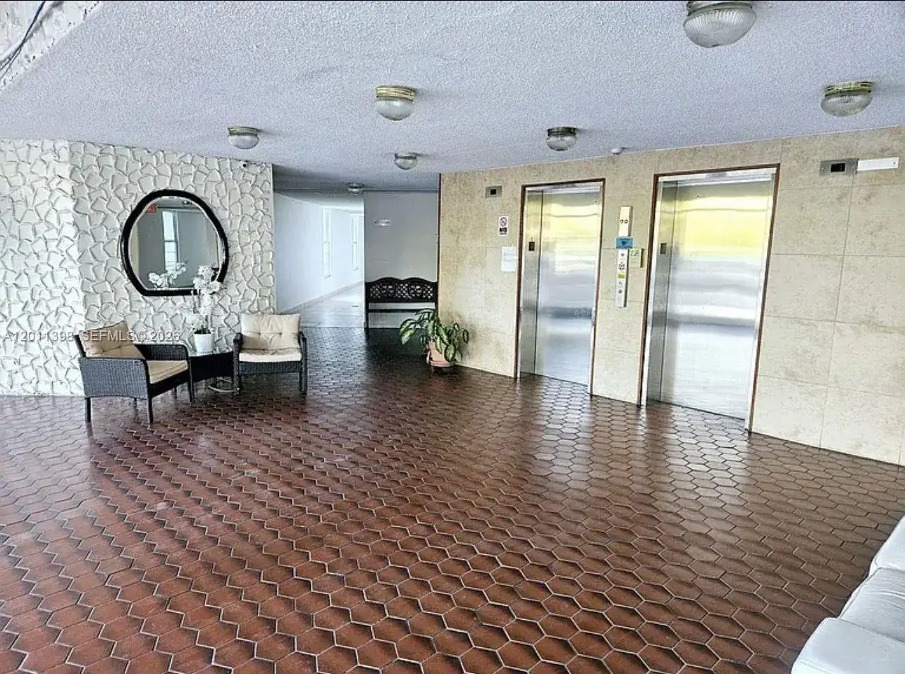 9682 Fontainebleau Blvd # 207, Miami FL 33172 photo 2