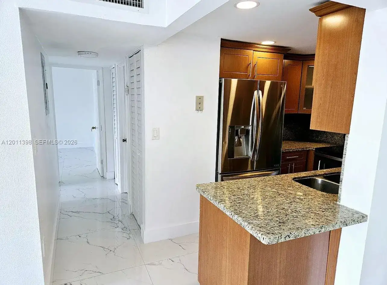 9682 Fontainebleau Blvd # 207, Miami FL 33172 photo 5