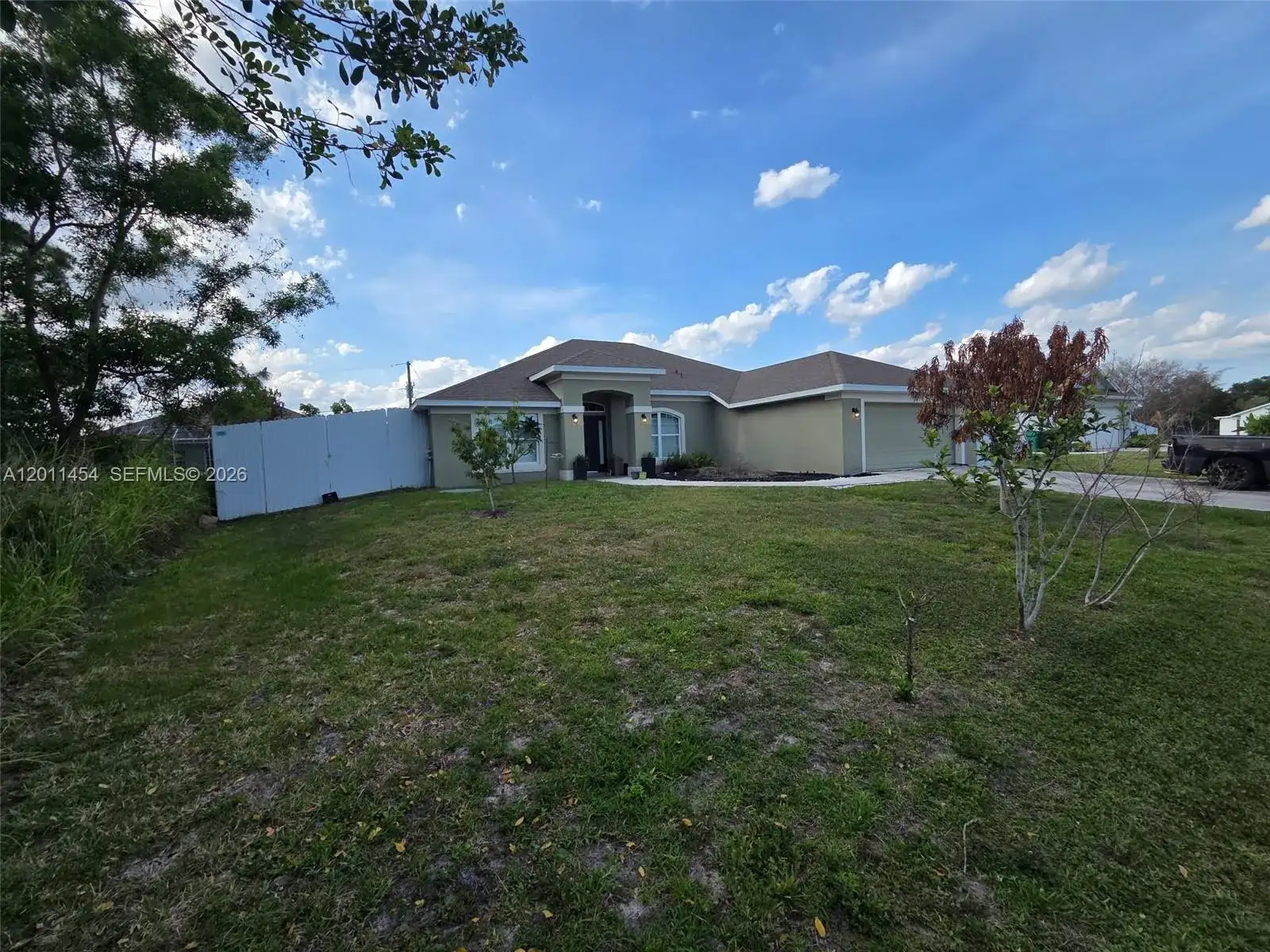 1005 SW Bay State Rd, Port St. Lucie FL 34953 photo 3