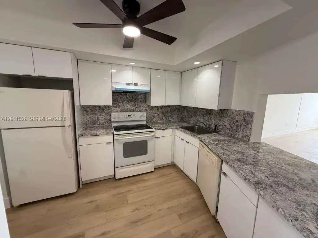 1750 NE 191st St # 2, Miami FL 33179 photo 2