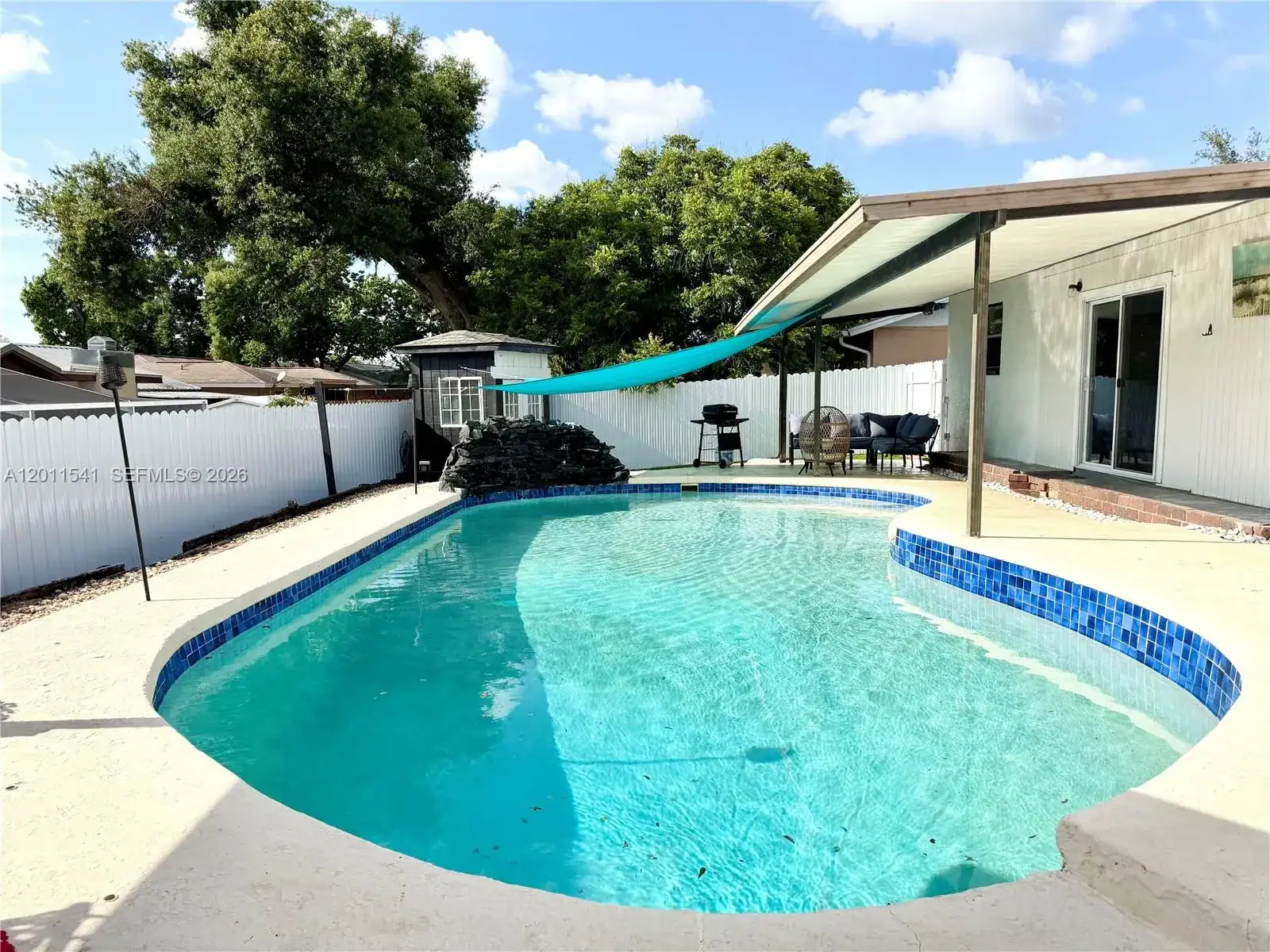 143 VALLEY CIR, Tampa FL 33510 photo 4
