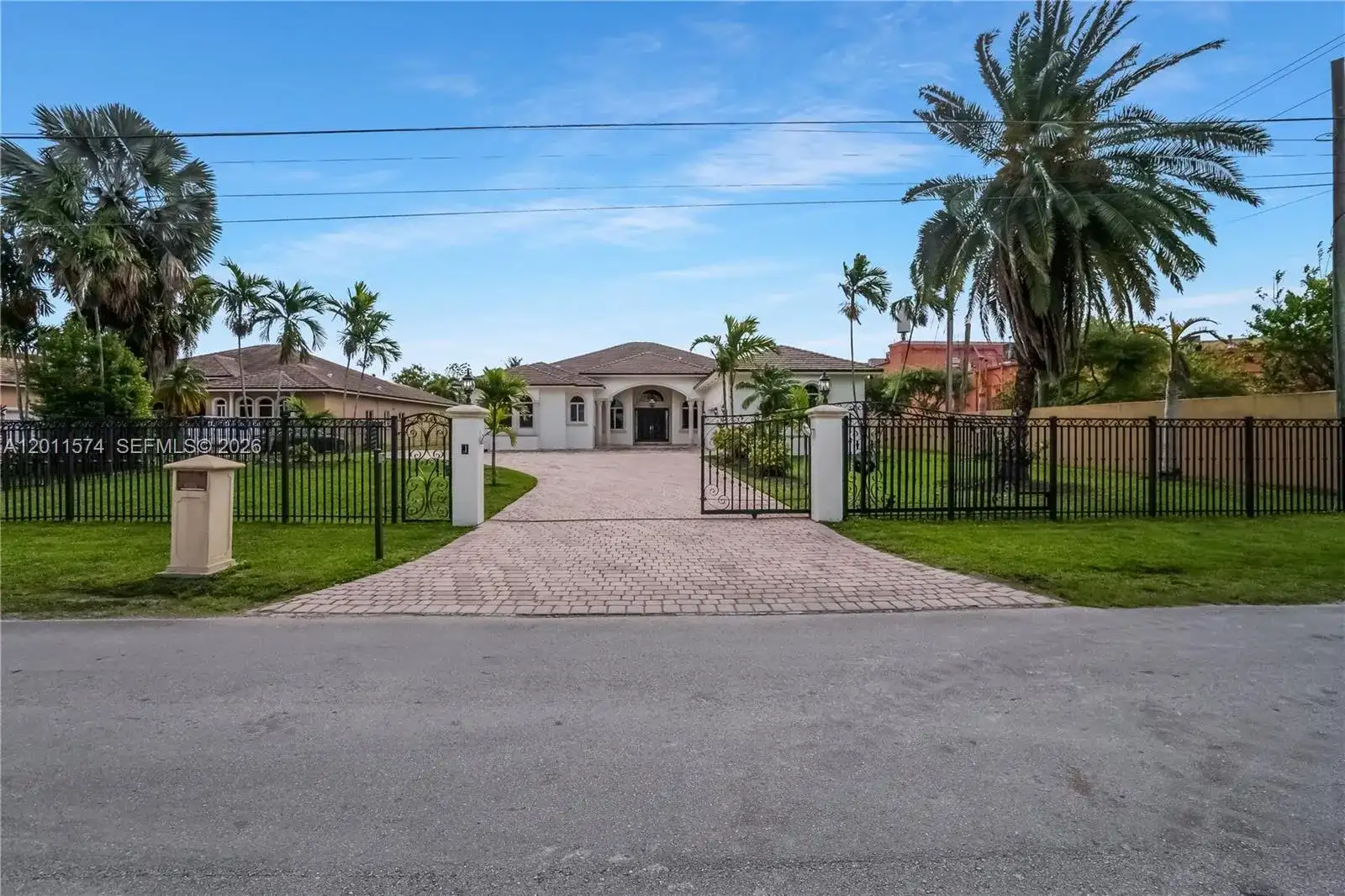 4025 SW 128th Ave, Miami FL 33175 photo 4