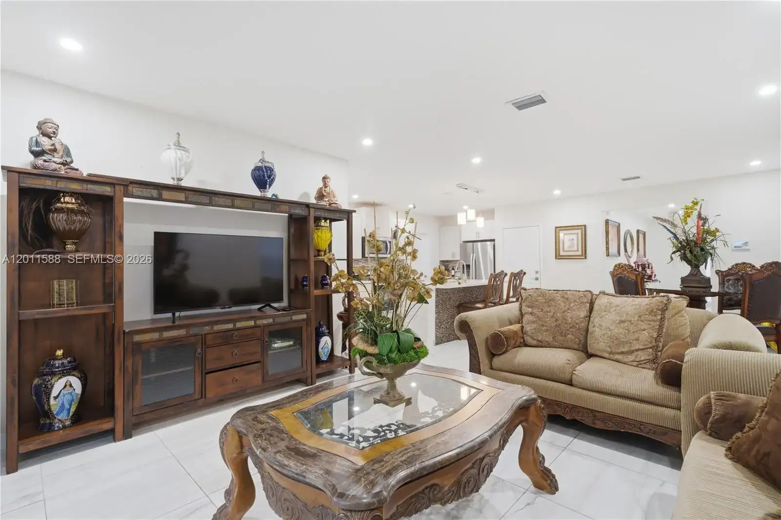 439 NE 6th Pl, Florida City FL 33034 photo 4