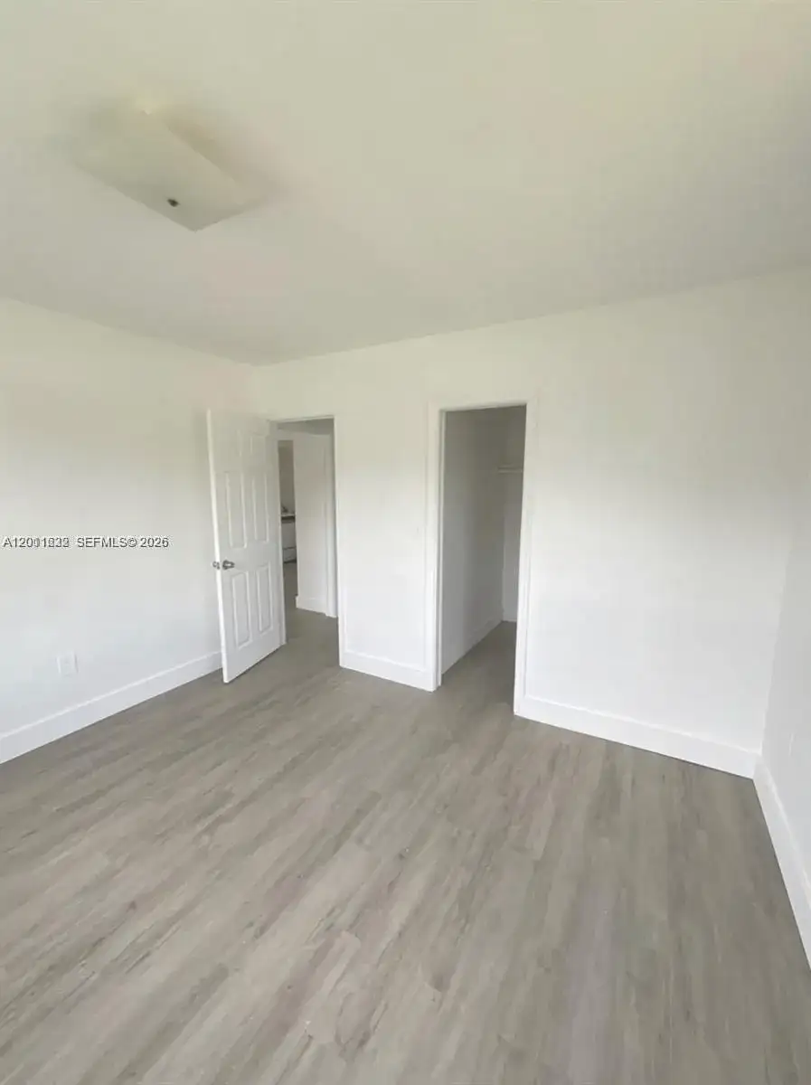 2410 NW 11th St # A, Miami FL 33125 photo 3