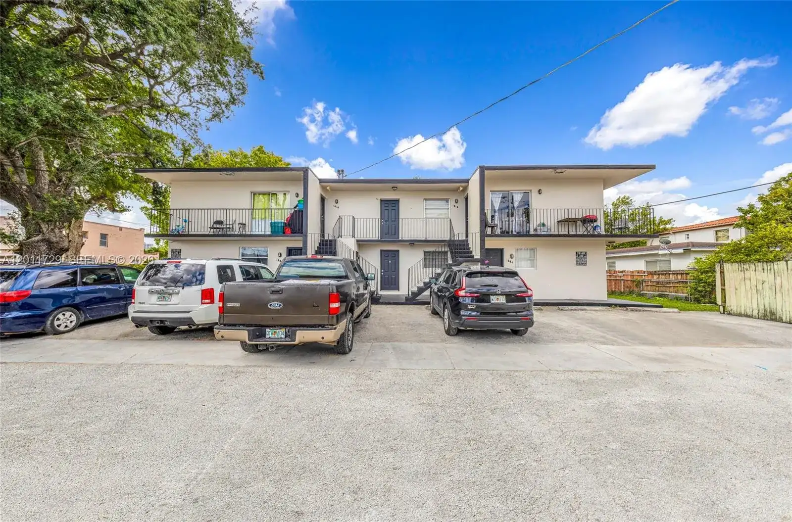 1800 NW 19th Ter, Miami FL 33125 photo 2