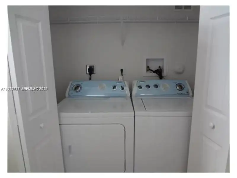10012 NW 7th St # 216, Miami FL 33172 photo 4
