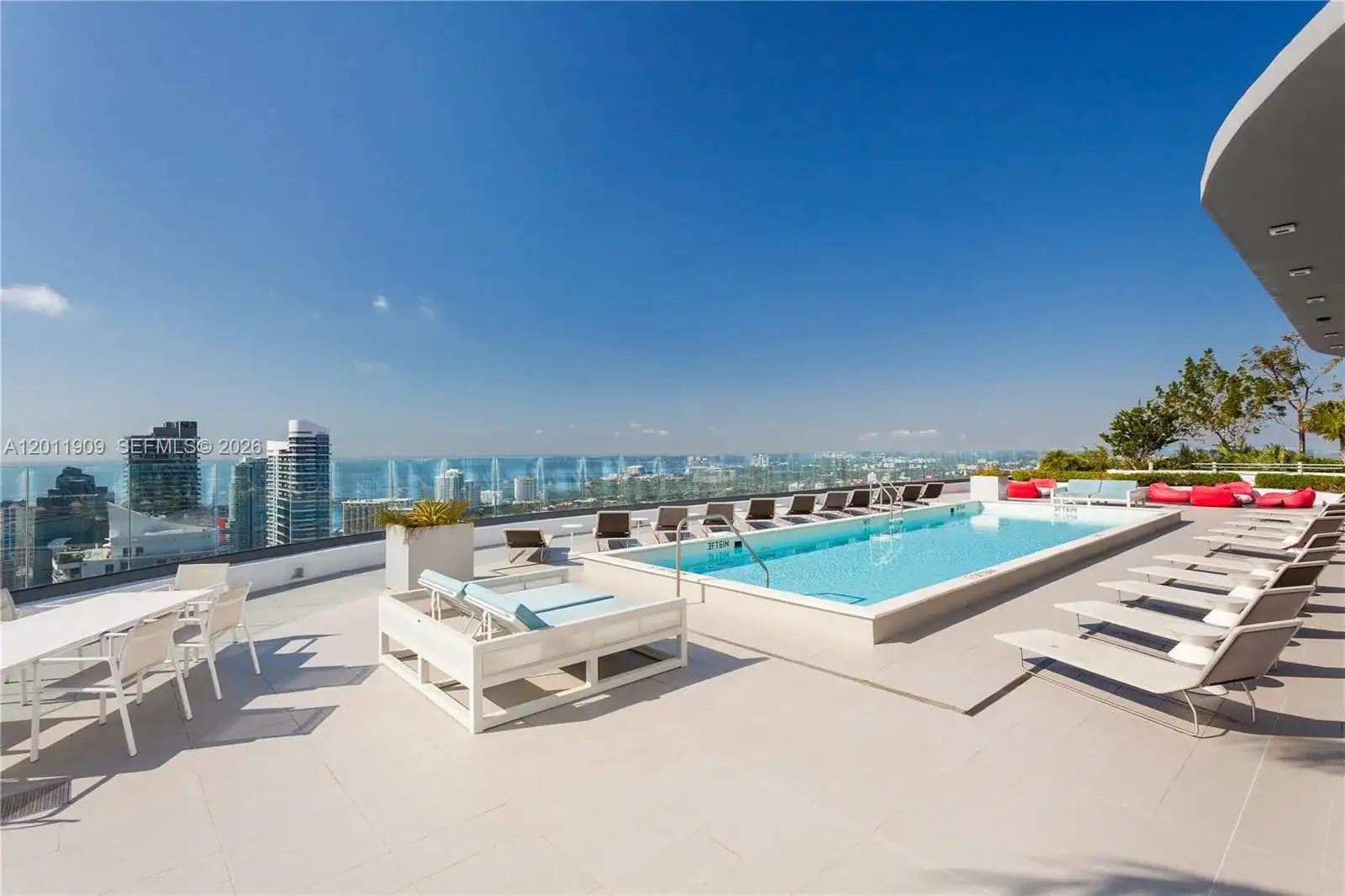 45 SW 9th St # 1604, Miami FL 33130 photo 4