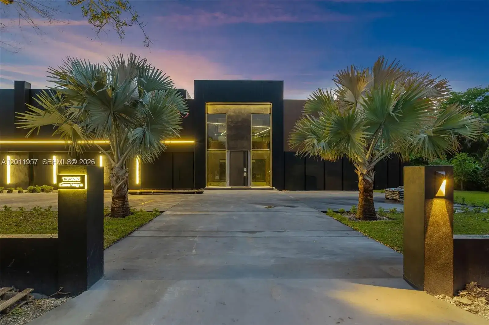 13500 SW 69th Ave, Pinecrest FL 33156 photo 3