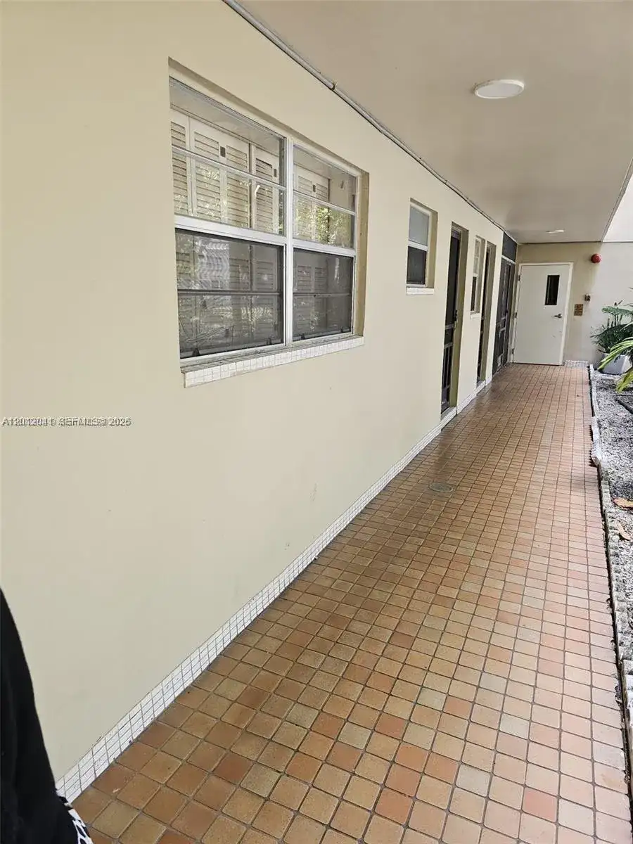 1670 NE 191st St # 3, Miami FL 33179 photo 2