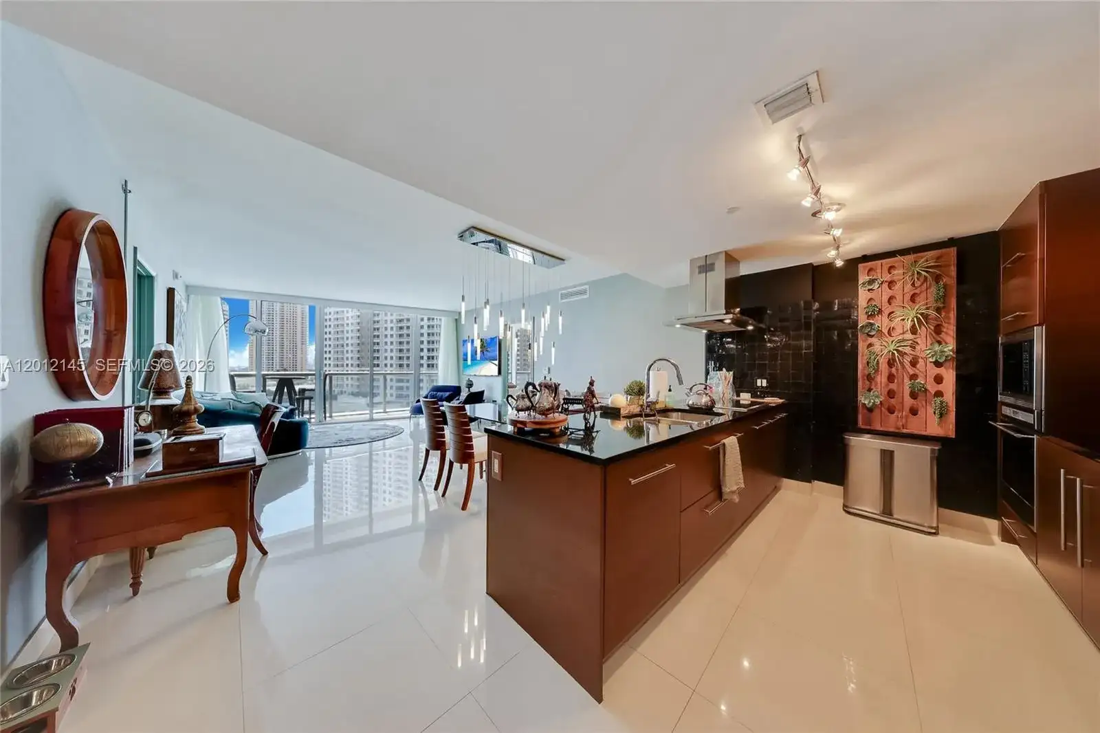 465 Brickell Ave # 1019, Miami FL 33131 photo 4