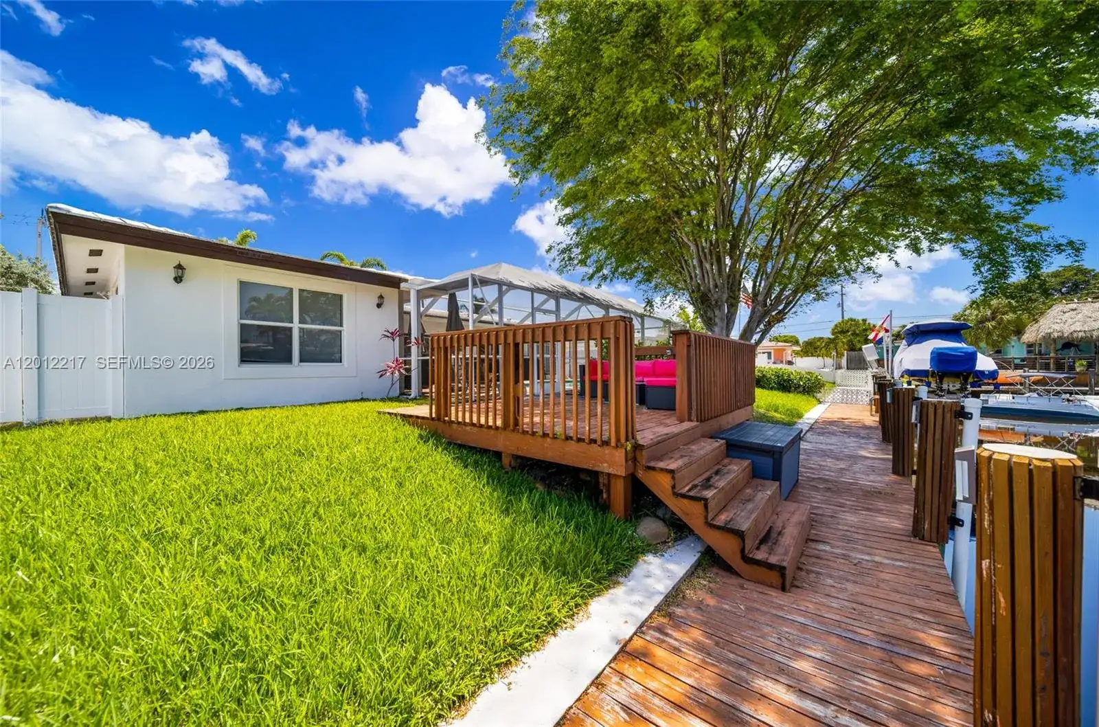 31 SE 12th St, Pompano Beach FL 33060 photo 2