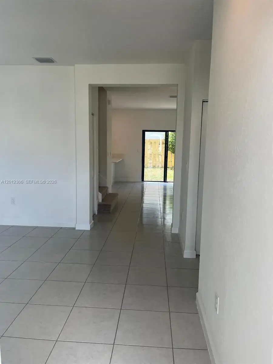 12912 SW 233rd Ter, Homestead FL 33032 photo 4