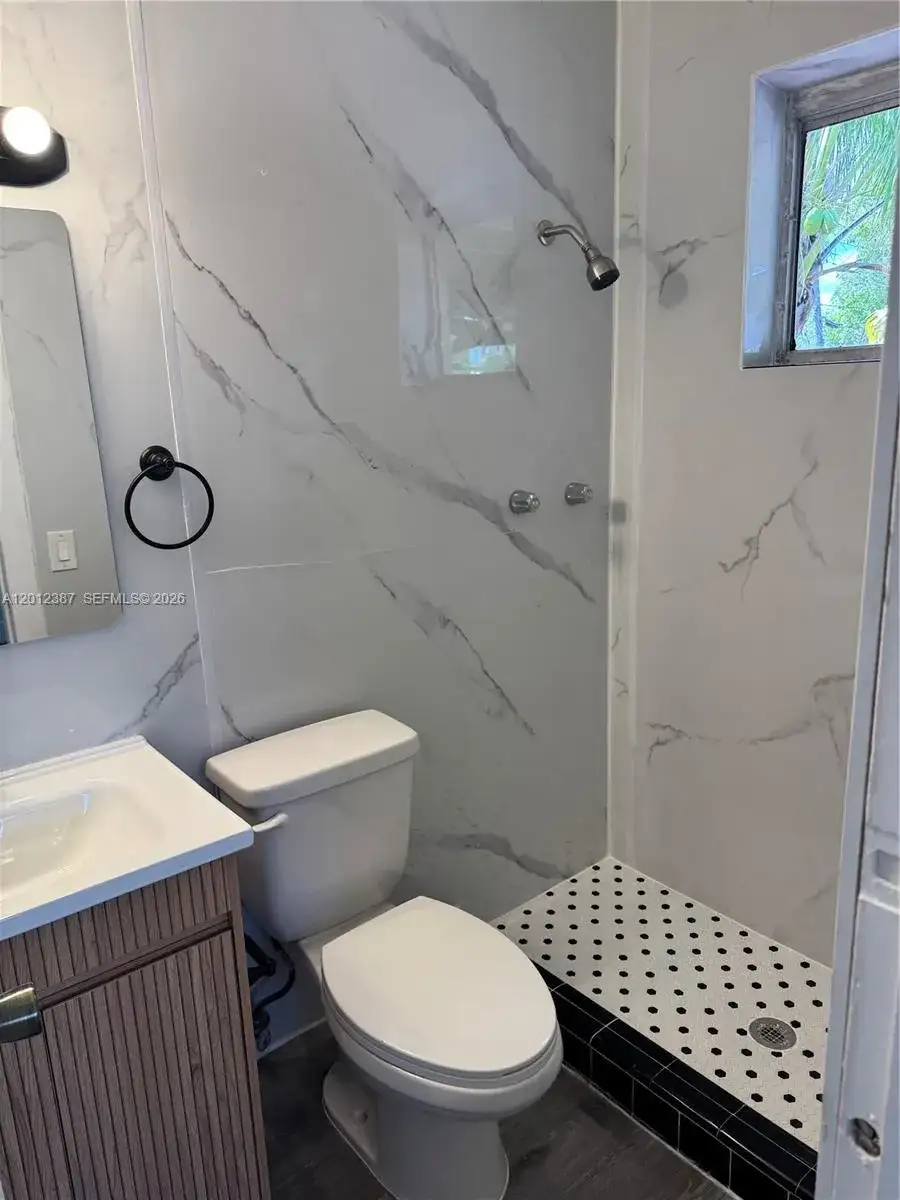 2620 SW 53rd Ave, West Park FL 33023 photo 2