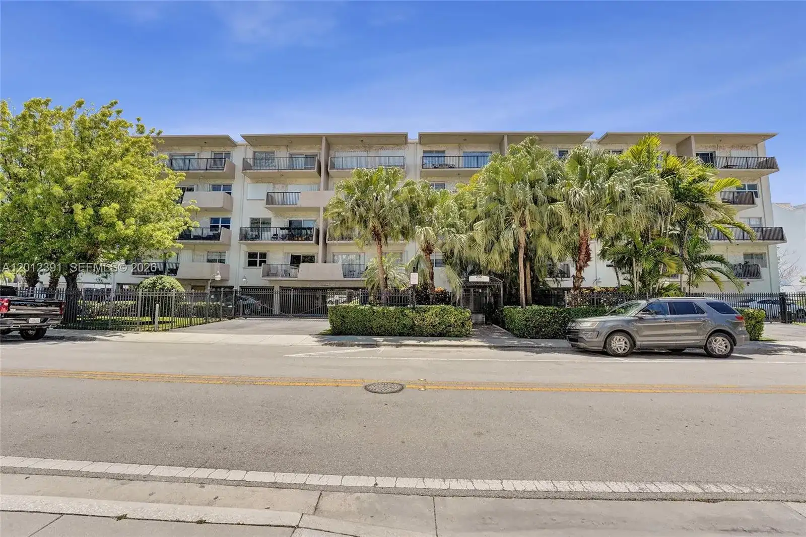 250 181st Dr # 214, Sunny Isles Beach FL 33160 photo 3