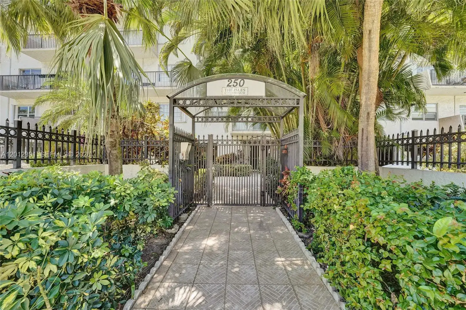 250 181st Dr # 214, Sunny Isles Beach FL 33160 photo 5