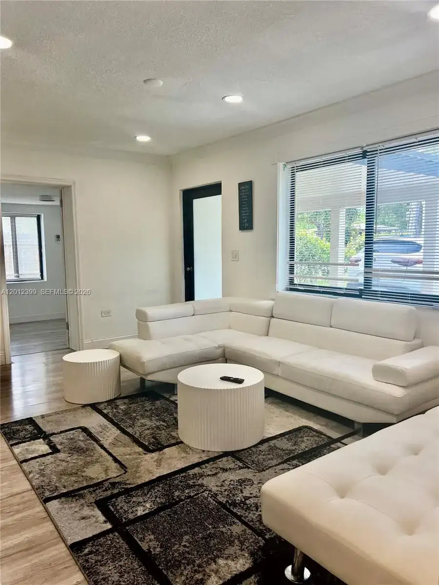 12040 N Miami Ave, North Miami FL 33168 photo 4