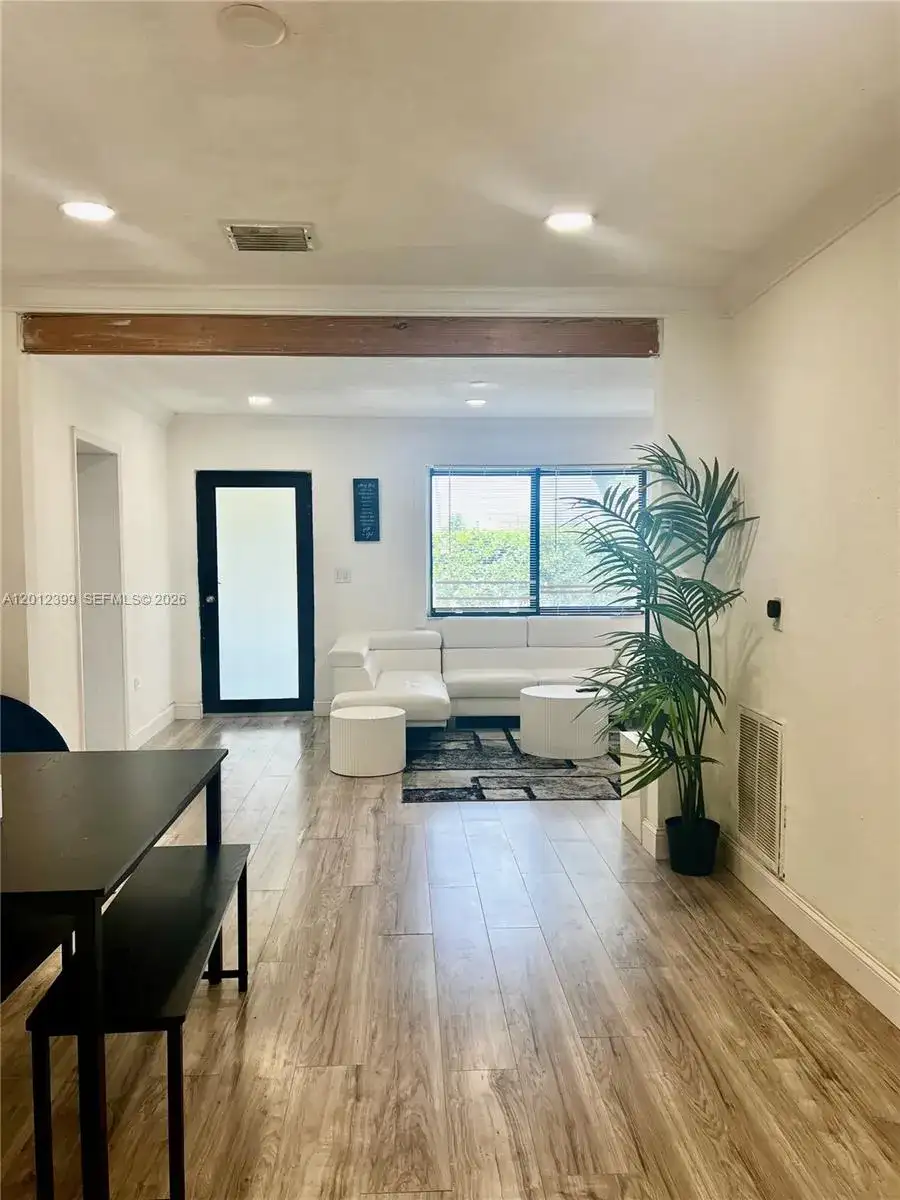 12040 N Miami Ave, North Miami FL 33168 photo 5
